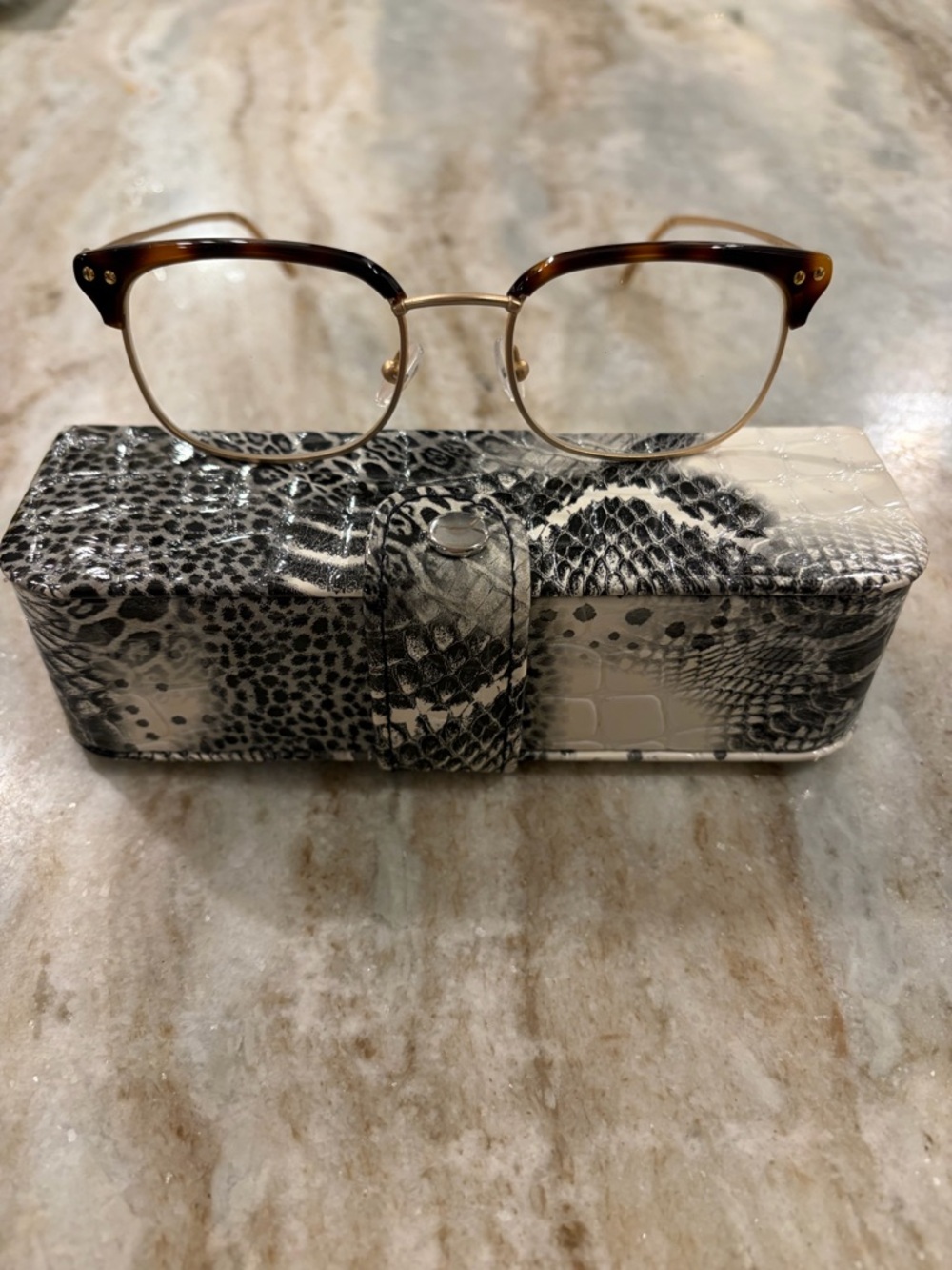 Bottega Veneta KAZ Tortoiseshell and Gold Glasses Frame, model BV179 KE8